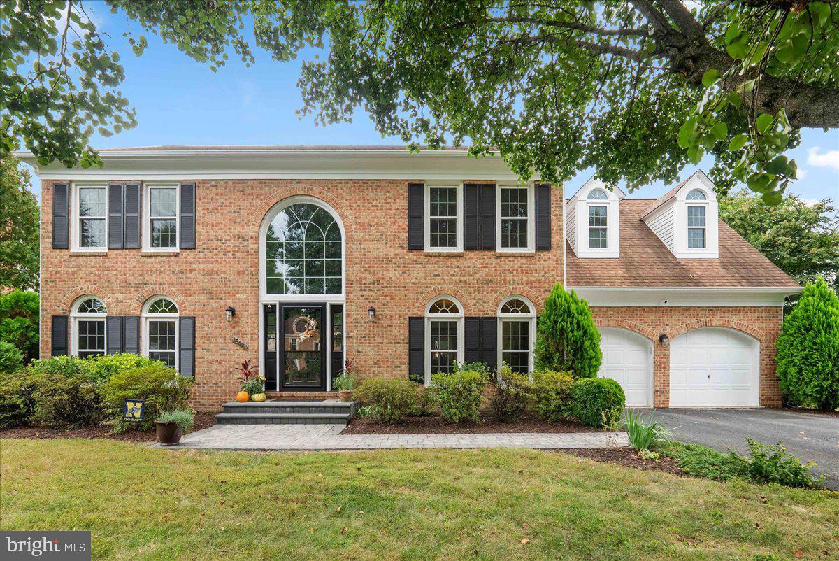 Under Contract within 3 days!!